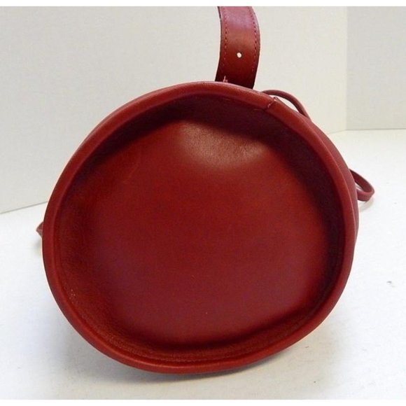 Sold on ALLAMODA .shop - COACH Vintage Red Leather Drawstring Backpack - Picture 4 of 12